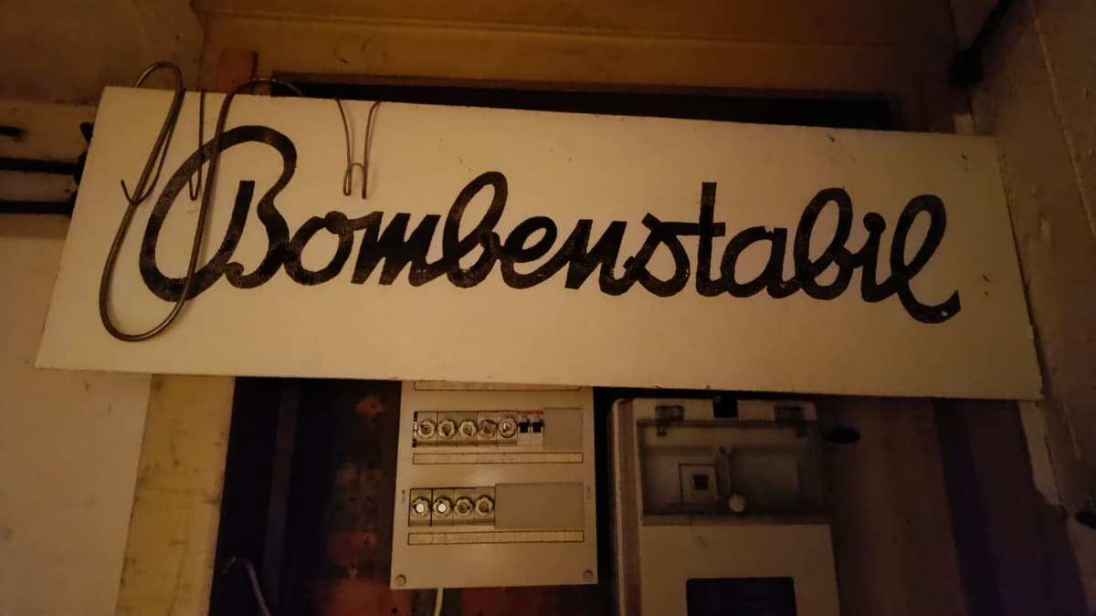 "Bombenstabil"