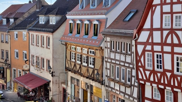 Wohn- und Geschäftshaus