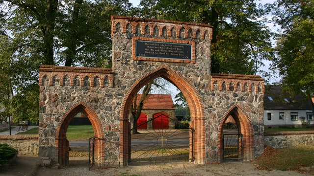 Kirche Karwe