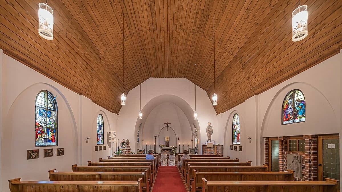 Innenraum St. Josef Strausberg