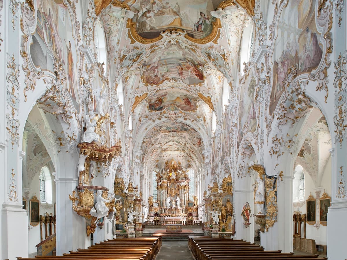 Innenraum der Stiftskirche