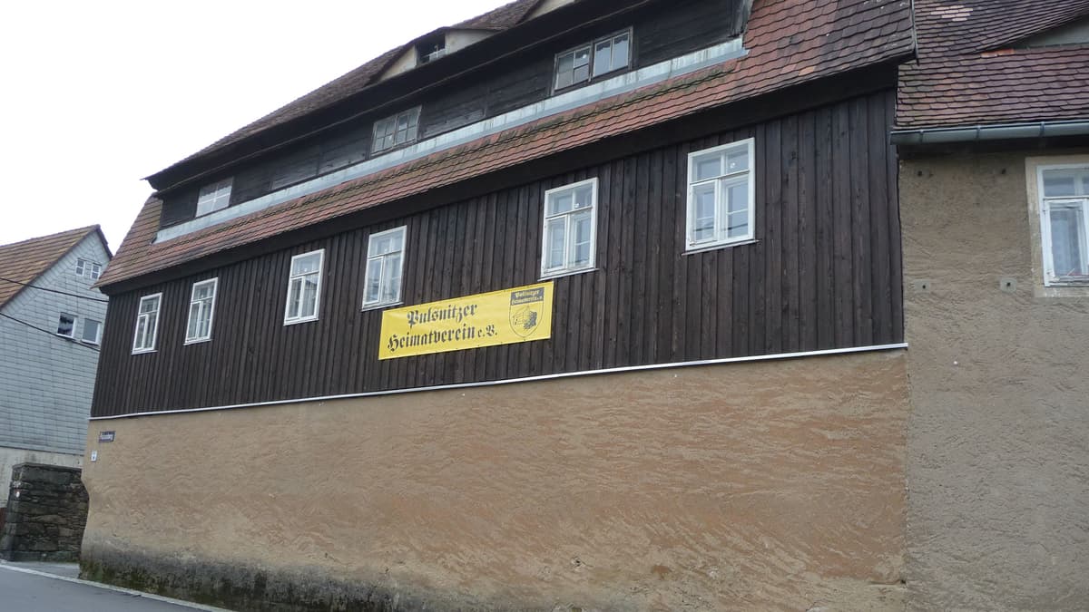 Färberhenke, Straßenansicht