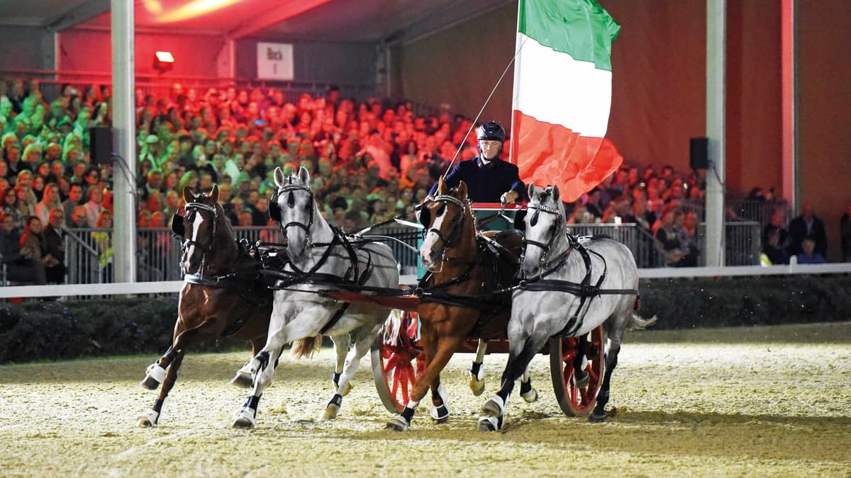 Quadriga Parade bei Nacht 2024