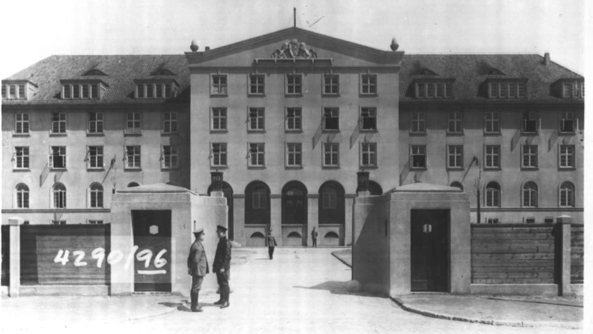 Kaserne der Schutzpolizei, Einweihung 01.10.1925