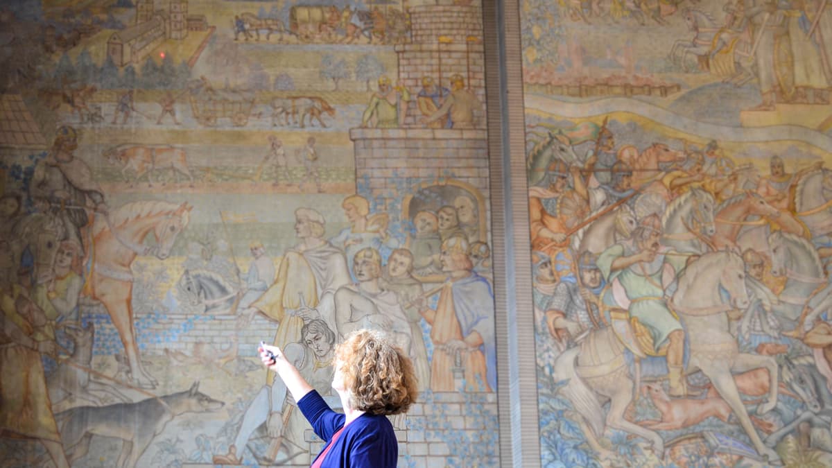 Malereien im Nibelungensaal