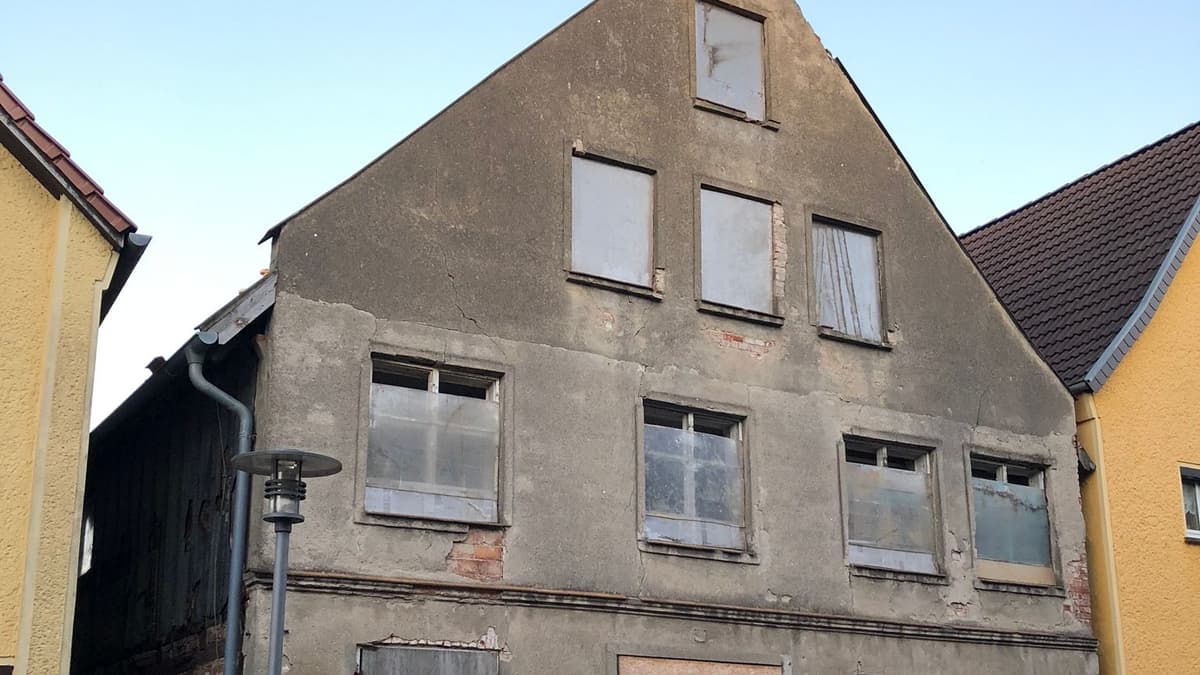 Wohnhaus Sraßenfassade
