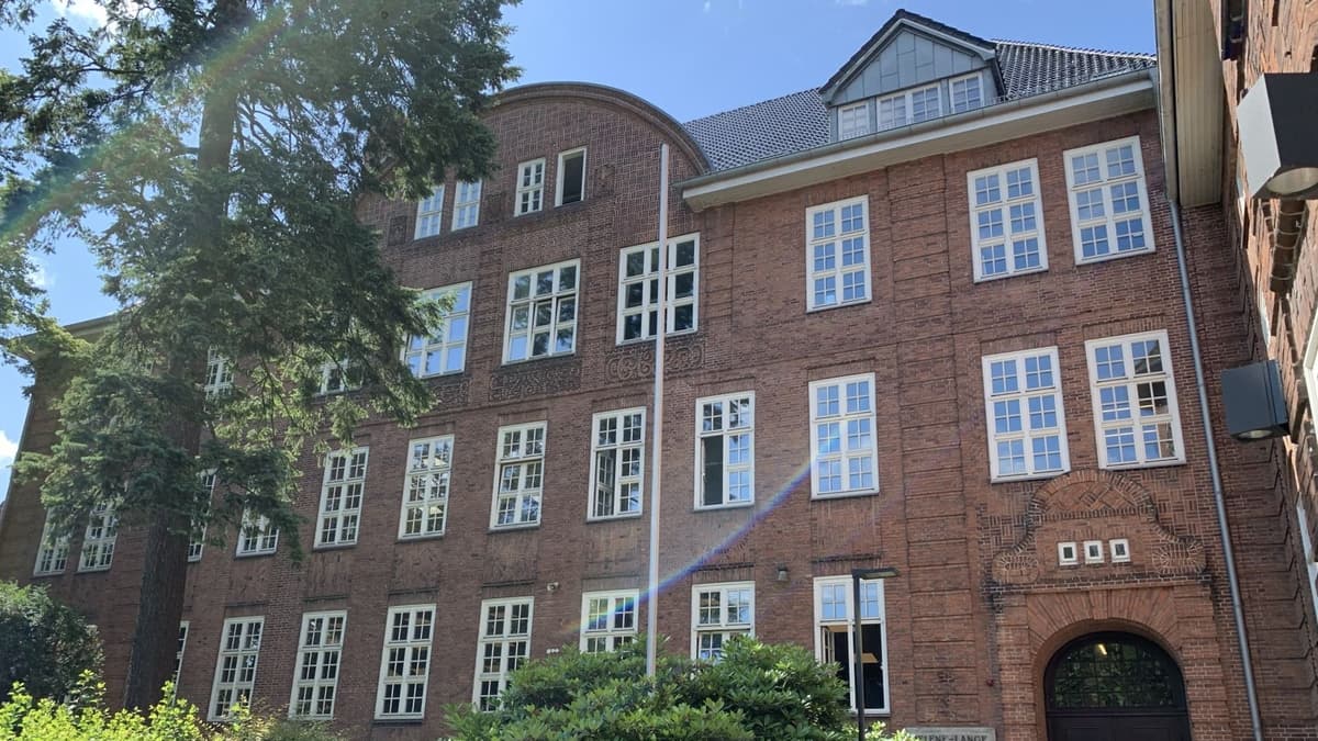 Helene-Lage-Schule, Hauptfassade