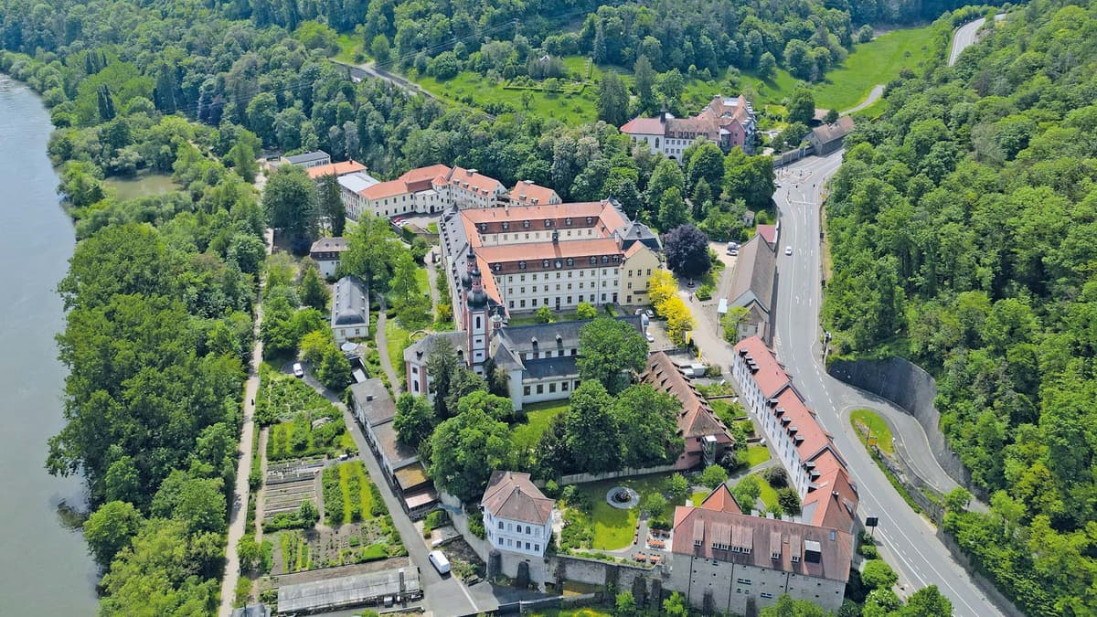 Kloster Oberzell Luftaufnahme