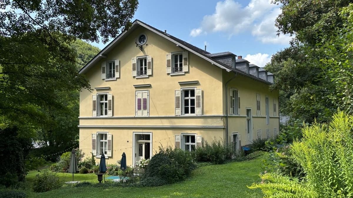 Außenansicht Direktorenvilla Sayner Hütte