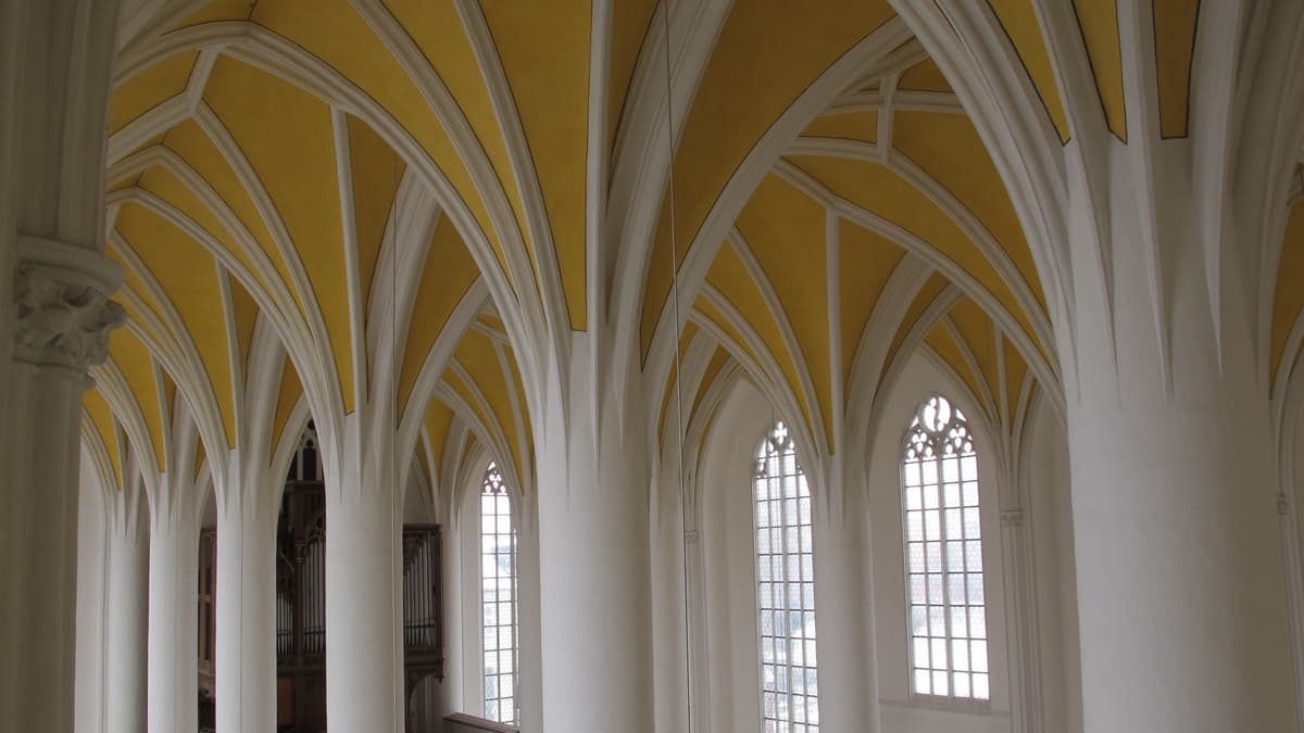 Gewölbe und Maßwerk der Heiliggeistkirche