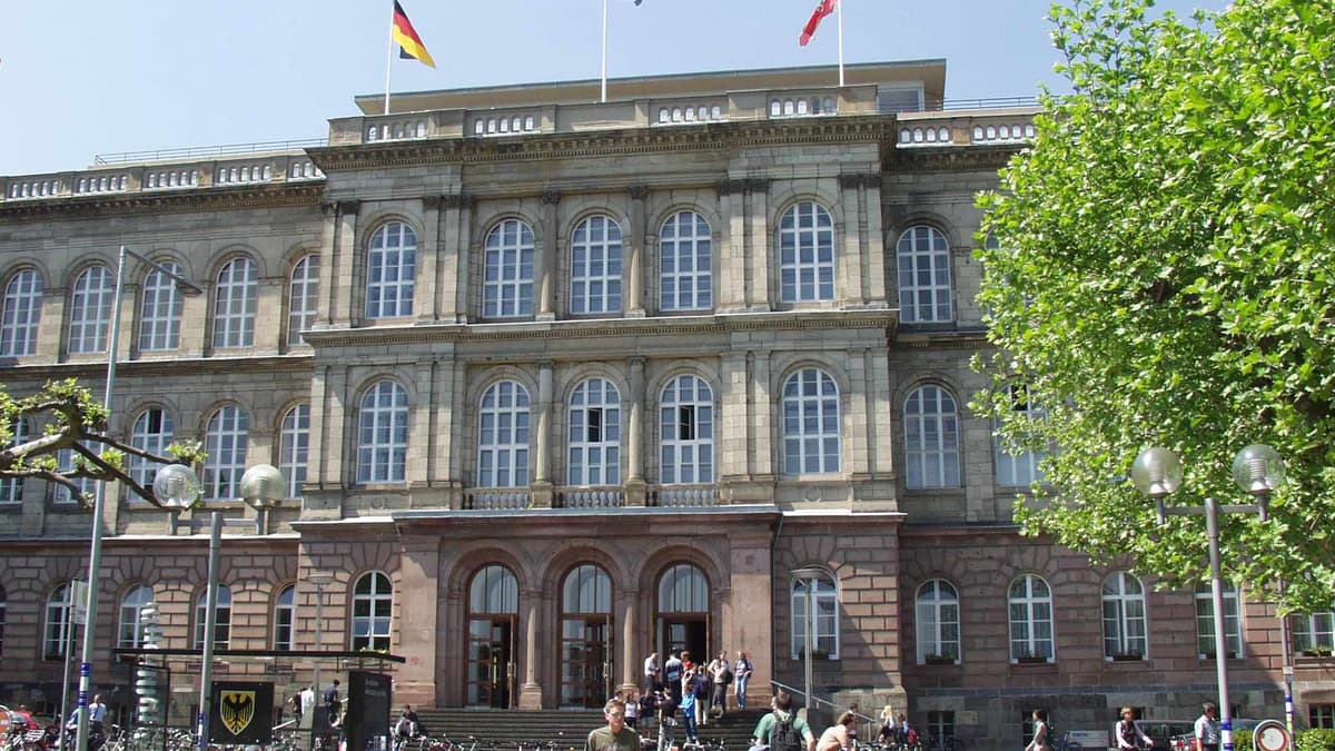 Hauptgebäude