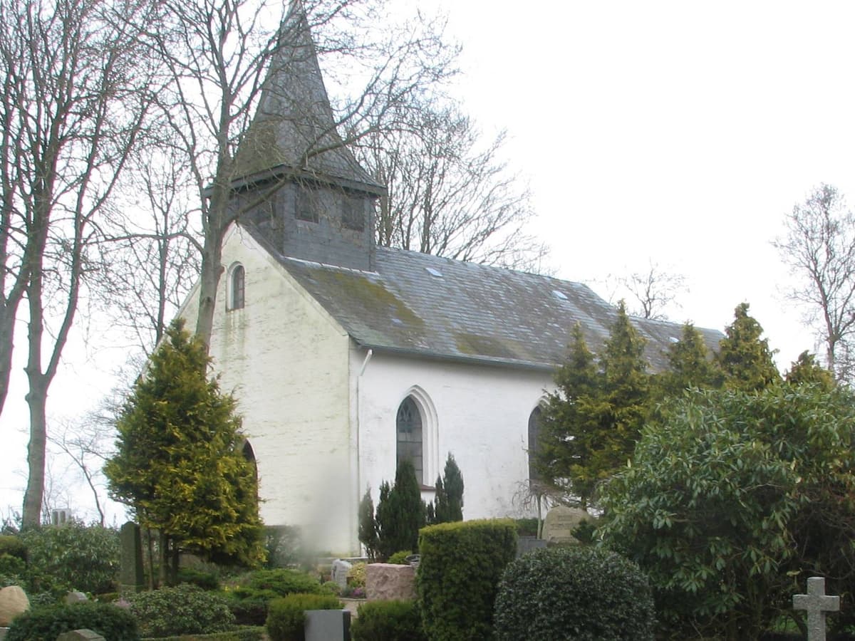 Südwestansicht Kirche Karlum