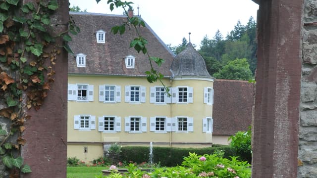 Königsbacher Schloss und Park