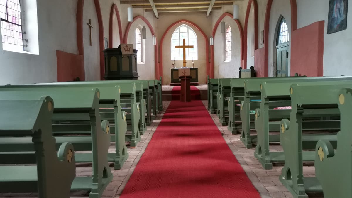 Kirche Ladenthin innen