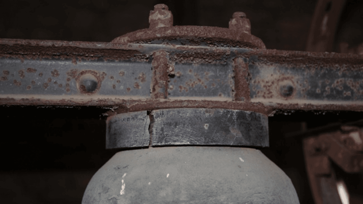 Zuckerhutglocke Wetzleben, unsachgemäße Aufhängung seit mindestens 1905