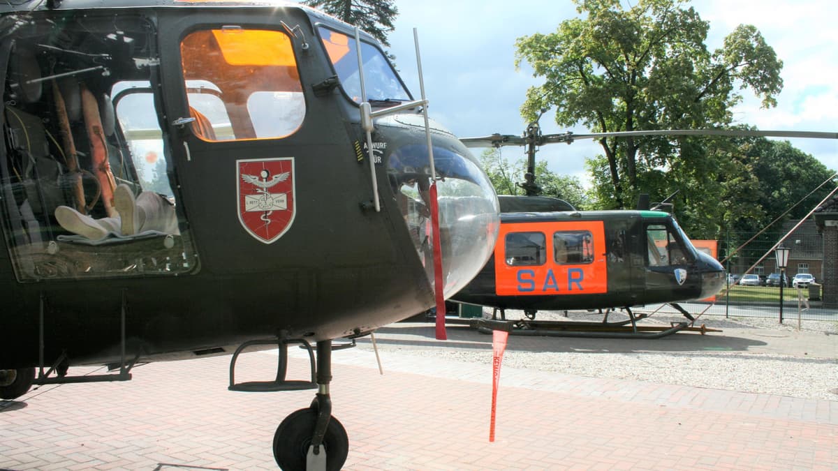 SAR-Hubschrauber im Außenbereich