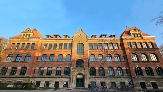 Schulgebäude
