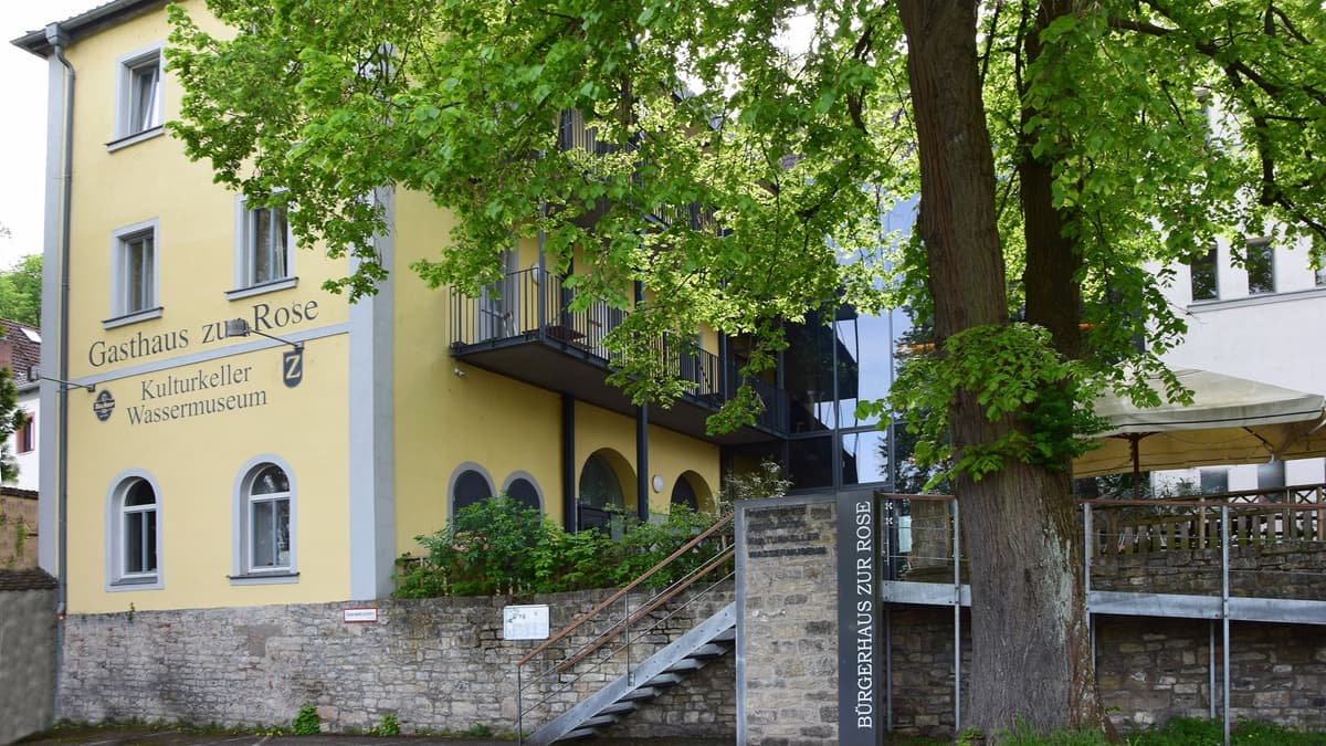 Eingang zum Bürgerhaus mit Wassermuseum