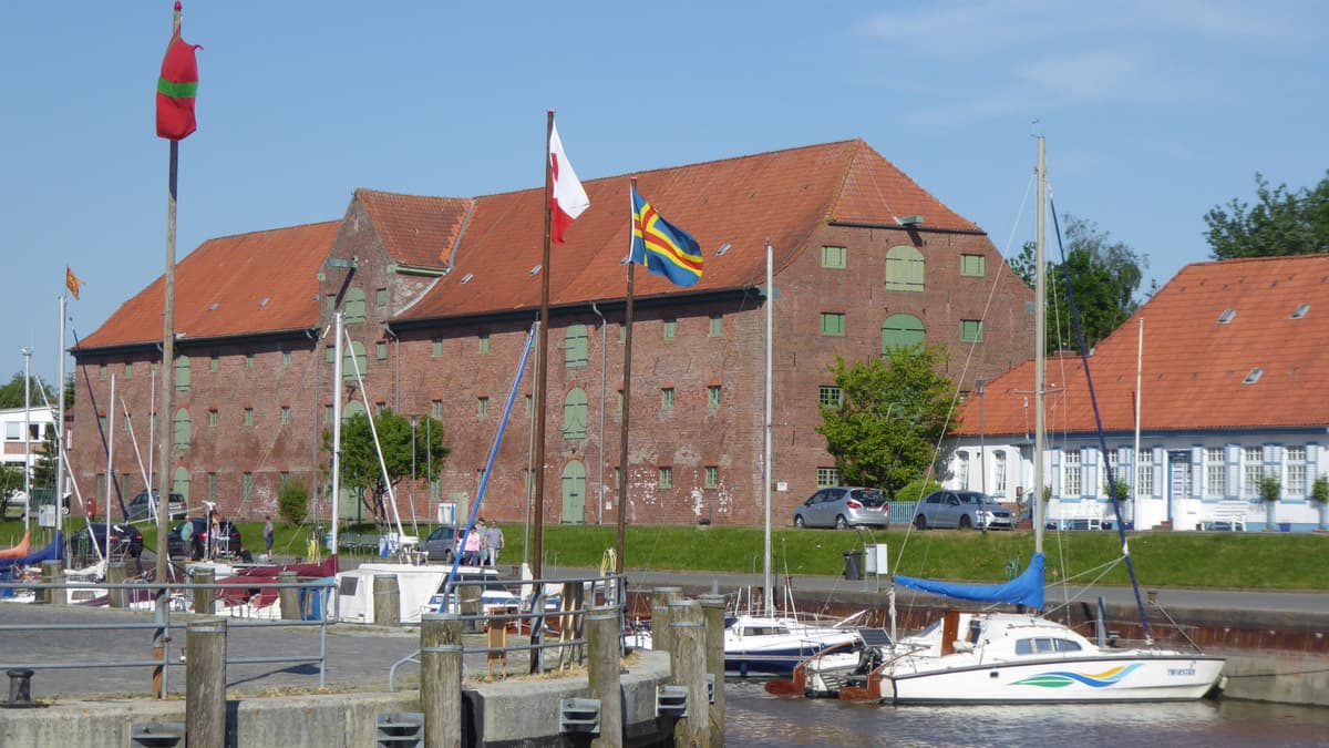 Kanalpackhaus am Hafen