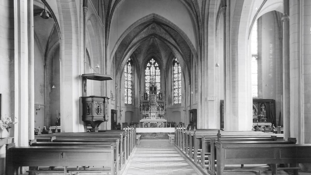 Innenaufnahme der Kath. Kirche St. Petrus, Wetten aus dem Jahr 1972.