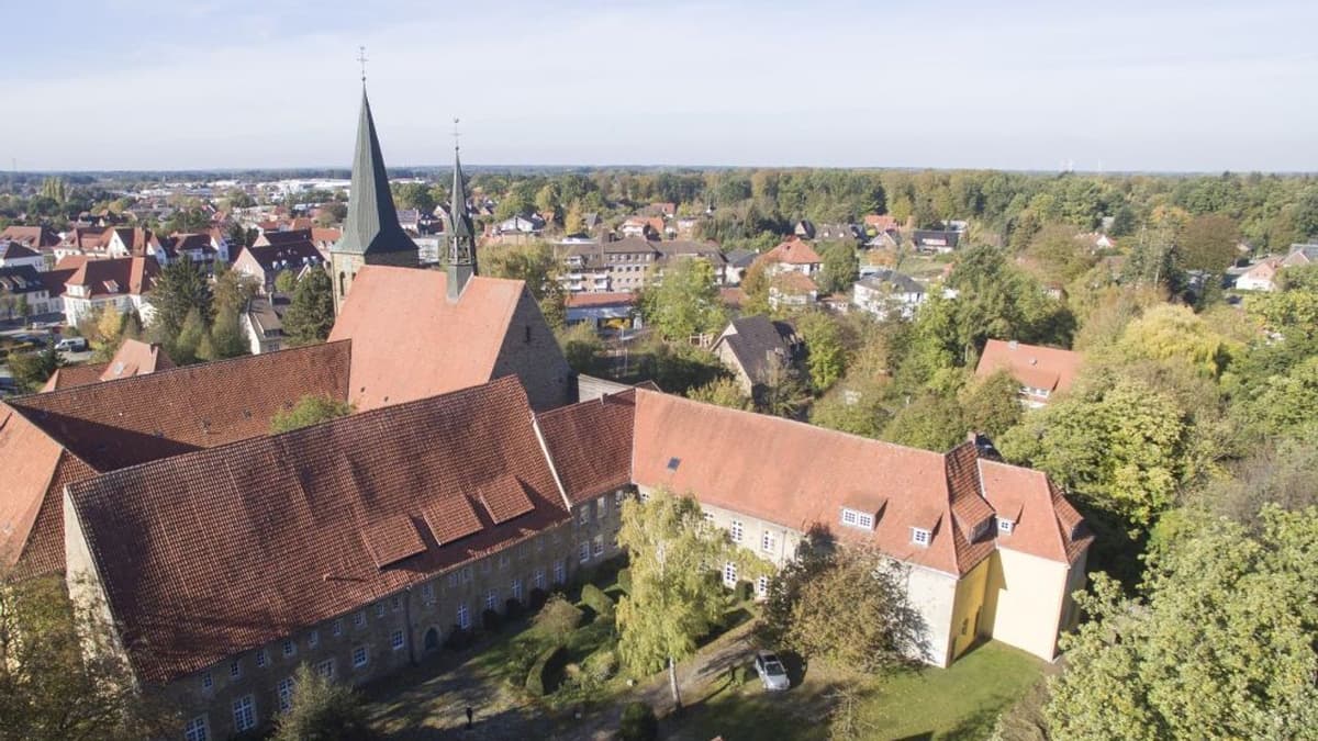Das ehemalige Kloster St. Marien von Südosten aus gesehen