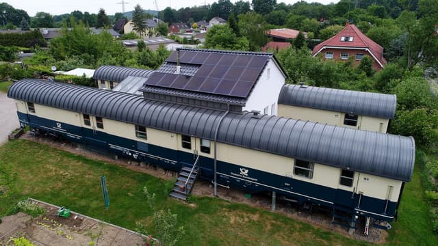 Bahnpostwagen – Wohn- und Postwaggon