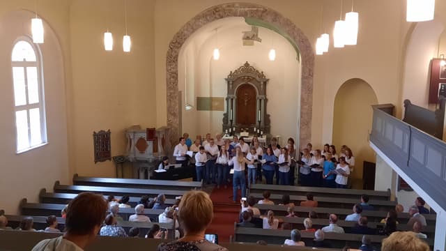 Ev. Kirche Niederlehme mit Pfarrhaus und Kriegerdenkmal