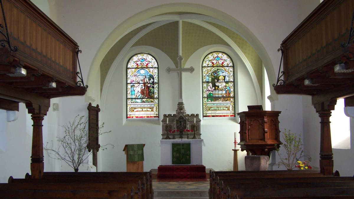 Kirche Knobelsdorf nach Osten