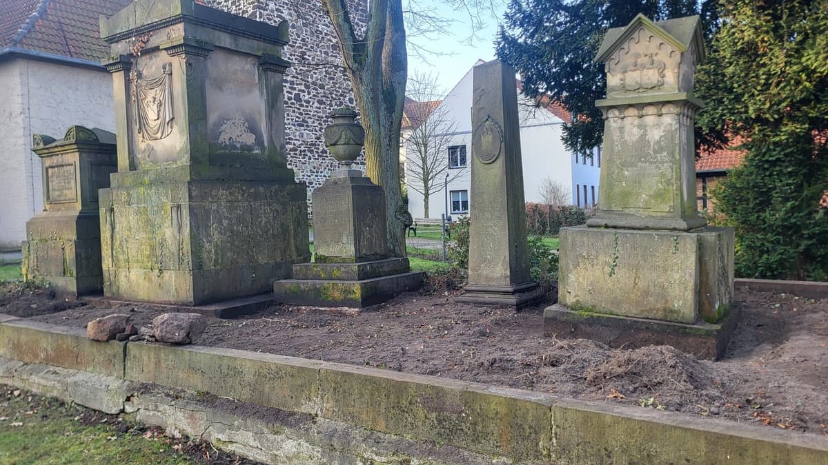 Grabanlage der Familie von Alten in Großburgwedel