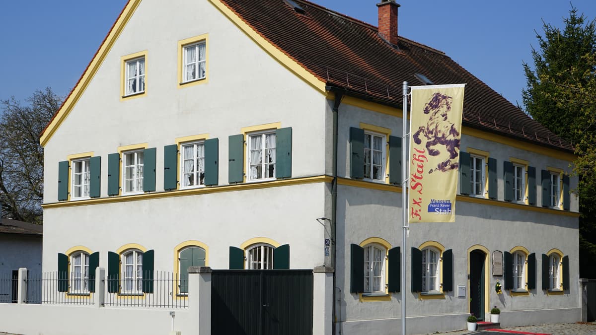 Außenansicht des Museum Franz Xaver Stahl