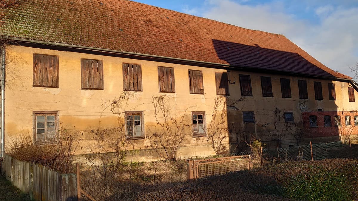 Scheune mit ehem. Schafstall (erb. 1810) und Stallanbau (erb. 1947)