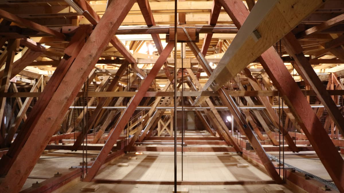 Der Dachstuhl von Neu St. Nikola, Landshut