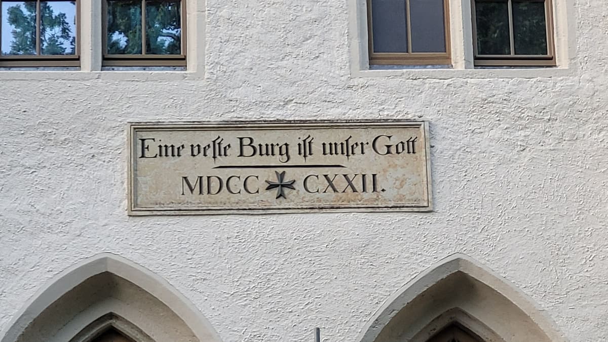 Schloss Seifersdorf nach Abbau des Baugerüstes Südflügel
