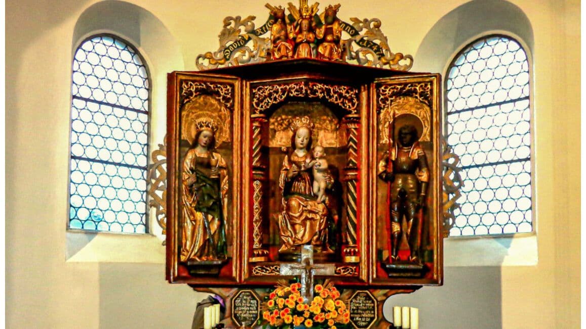 Spätmittelalterlicher Altar
