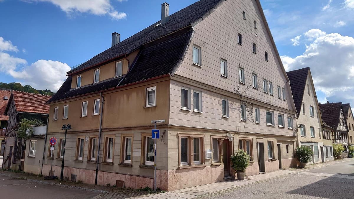 Ansicht im derzeitigen Zustand vor der Sanierung