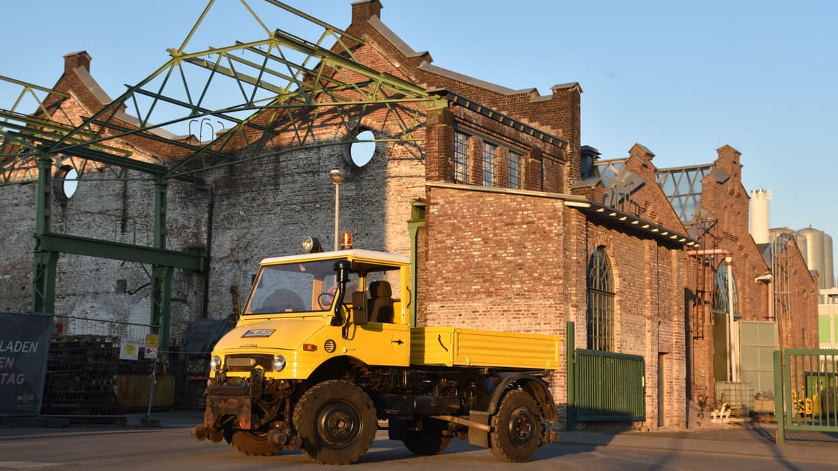 Südgiebel und Lokrichthalle