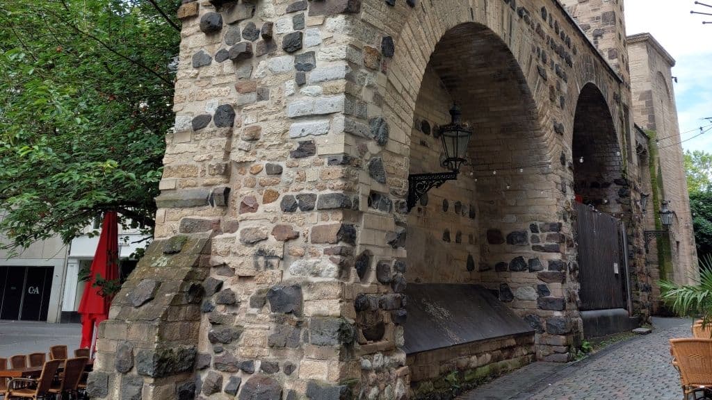 Sterntor Bonn, Mauerbogen