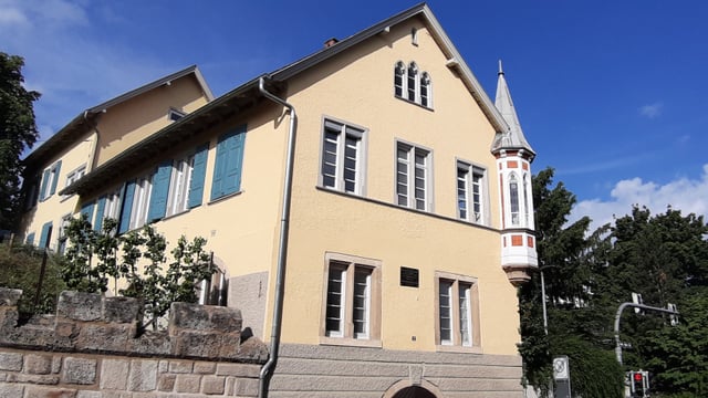 Ehemaliges Wohnhaus von Eduard Lucas mit Lucaskeller