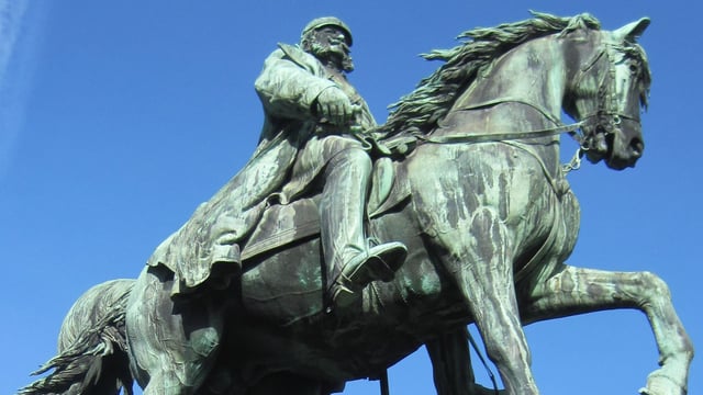 Kaiserdenkmal und Revolutionsdenkmal