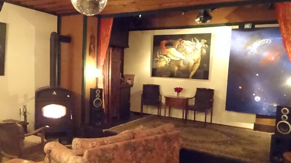 Salon mit Bühne