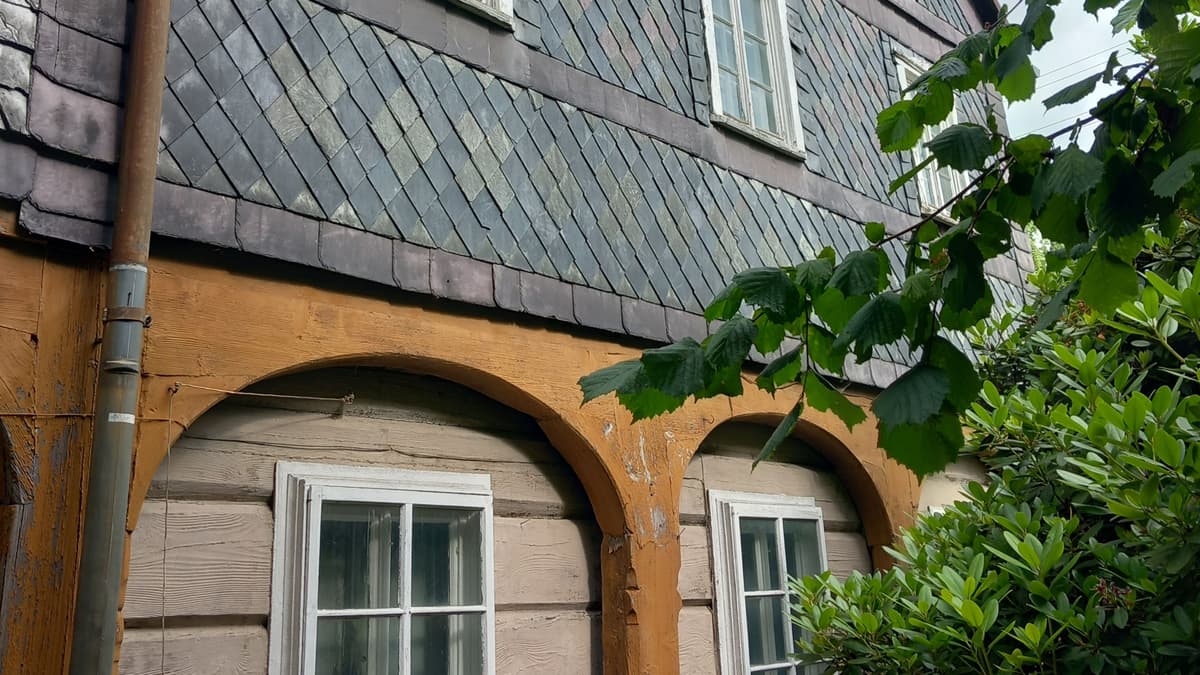 Blockstube mit Umgebinde