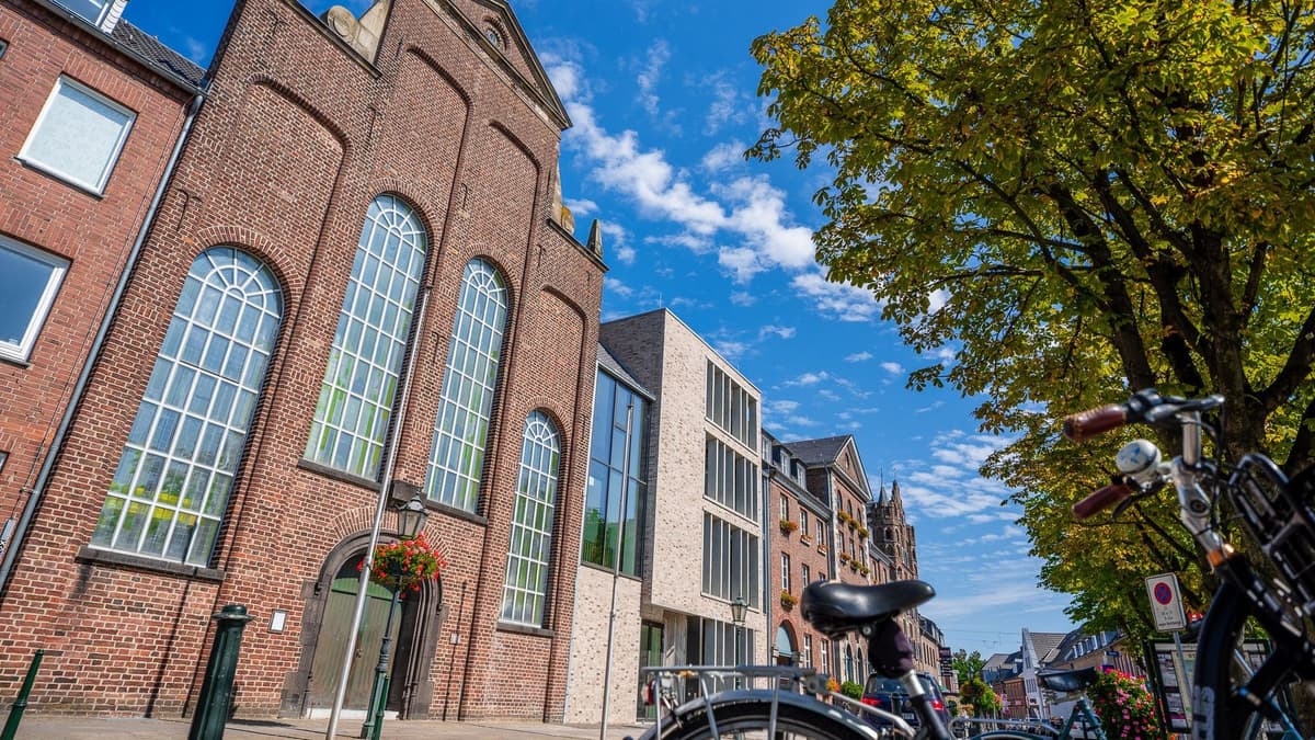 Evangelische Kirche und M4