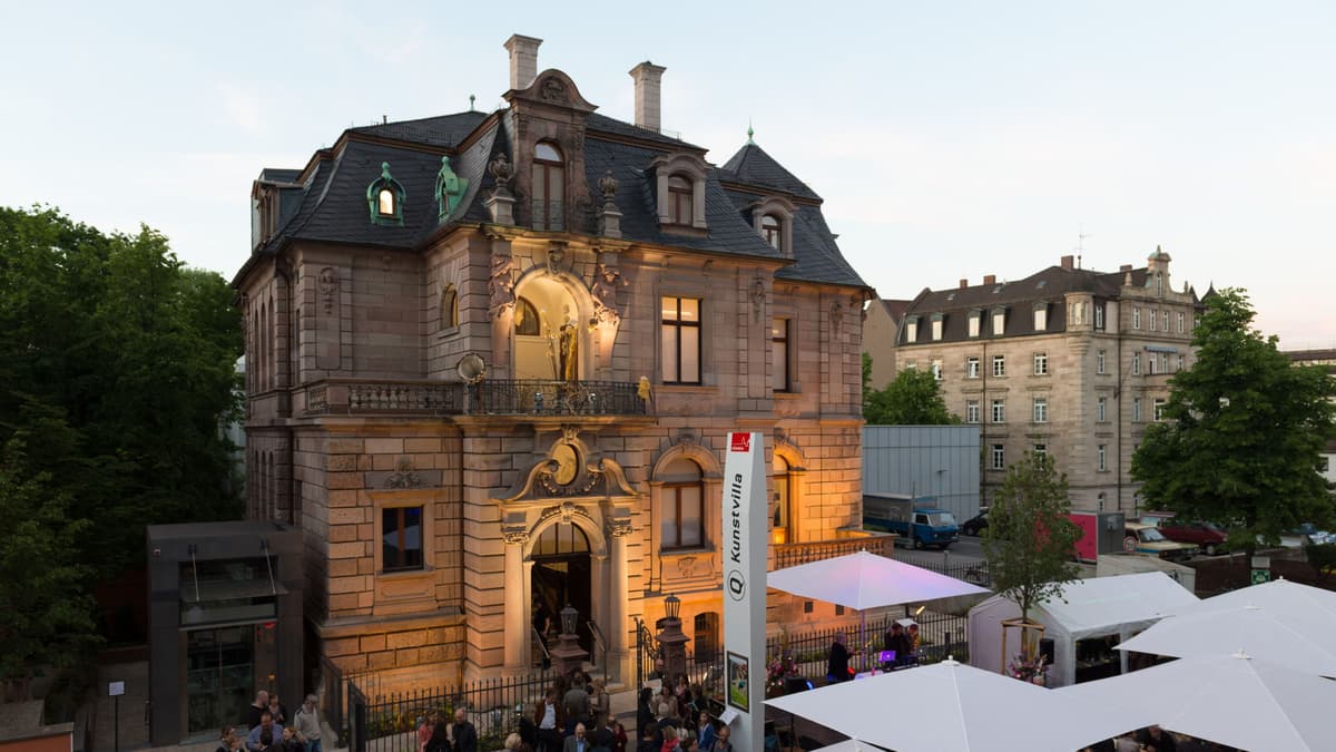 Die Kunstvilla bei der Eröffnung 2014