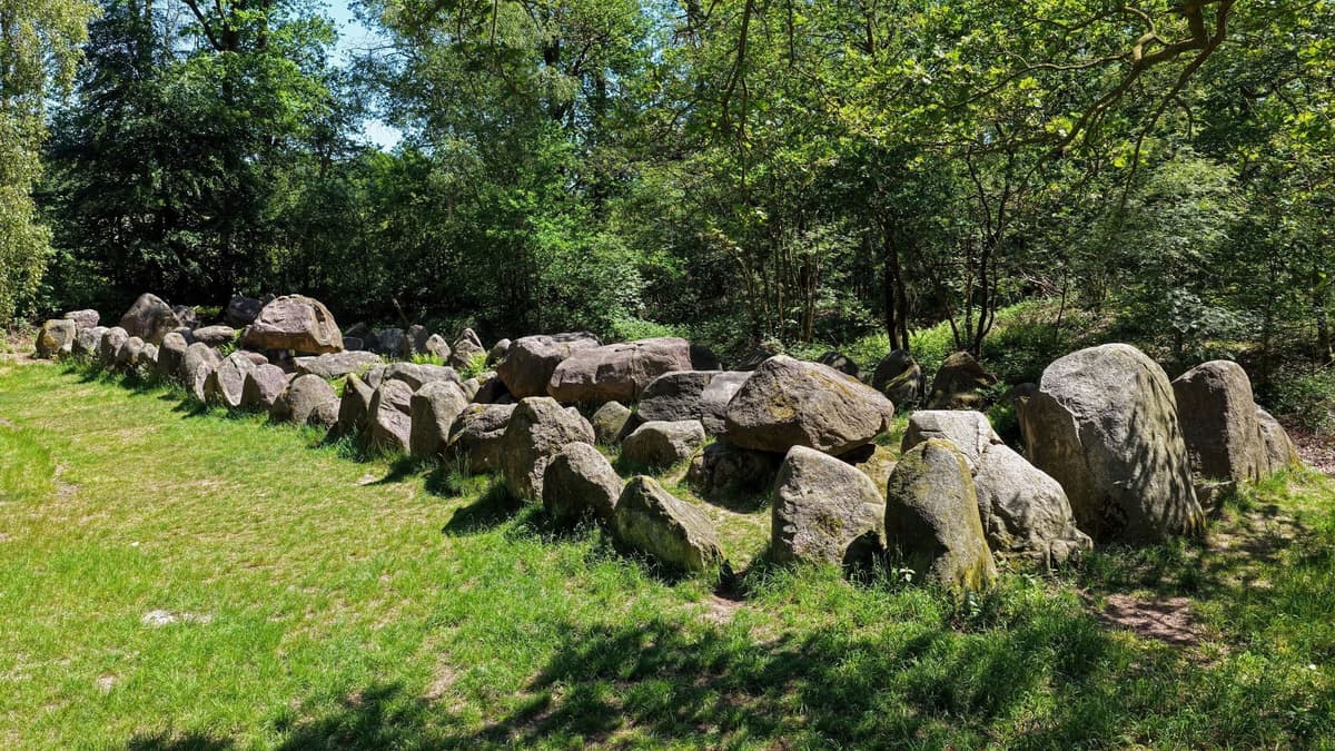 Kleinenkneten, Große Steine II