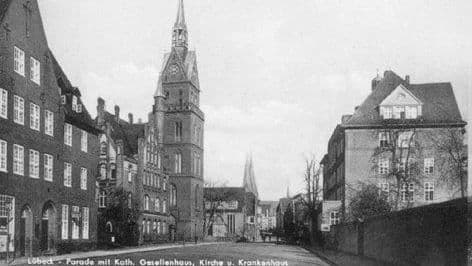 Lübeck, Parade mit Bauten der katholischen Gemeinde Lübeck