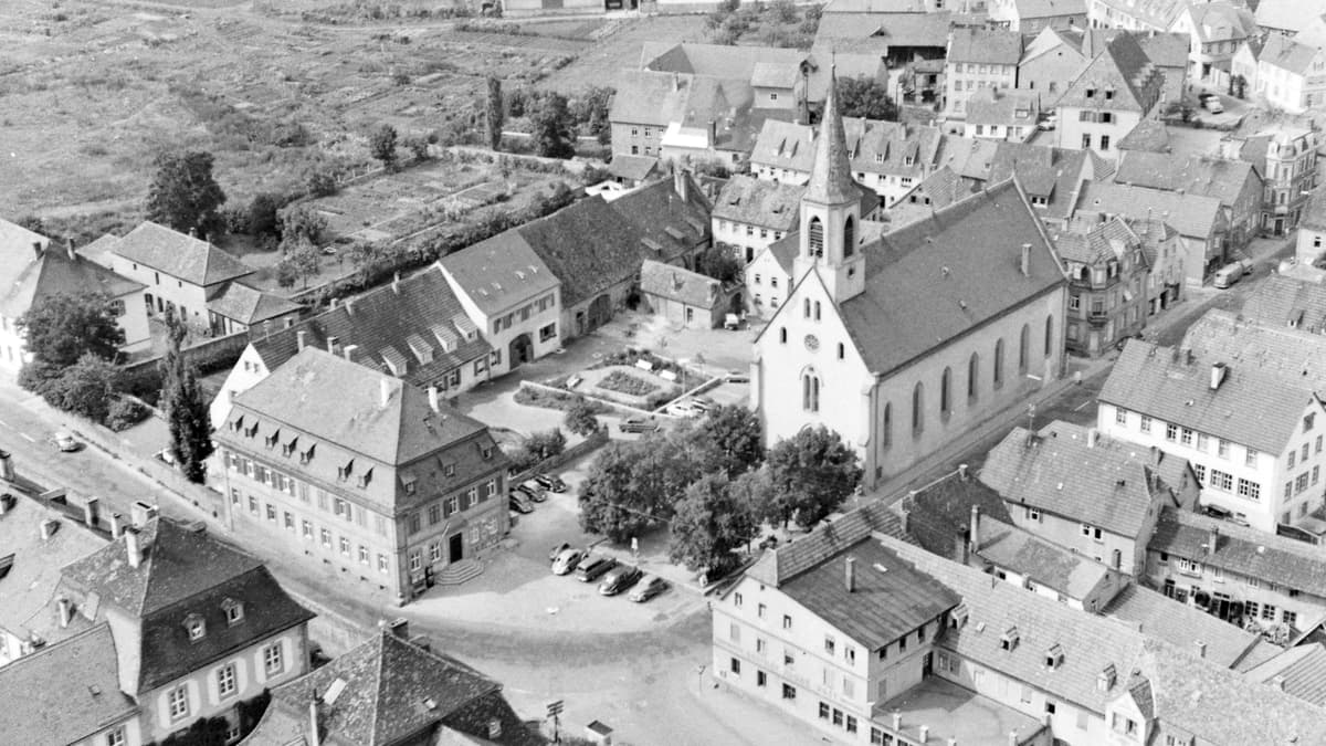Kirche in der der Ortsmitte von Werneck