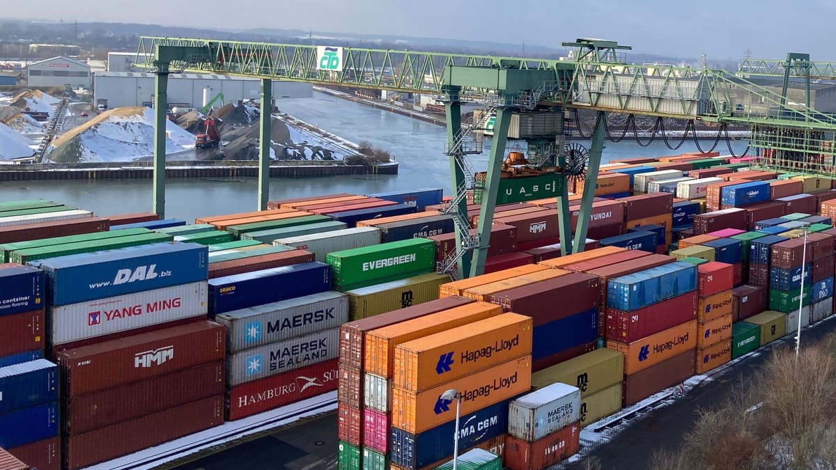 Heute Heute ist der Dortmunder Hafen mit seinen zehn Hafenbecken Europas größter Kanalhafen