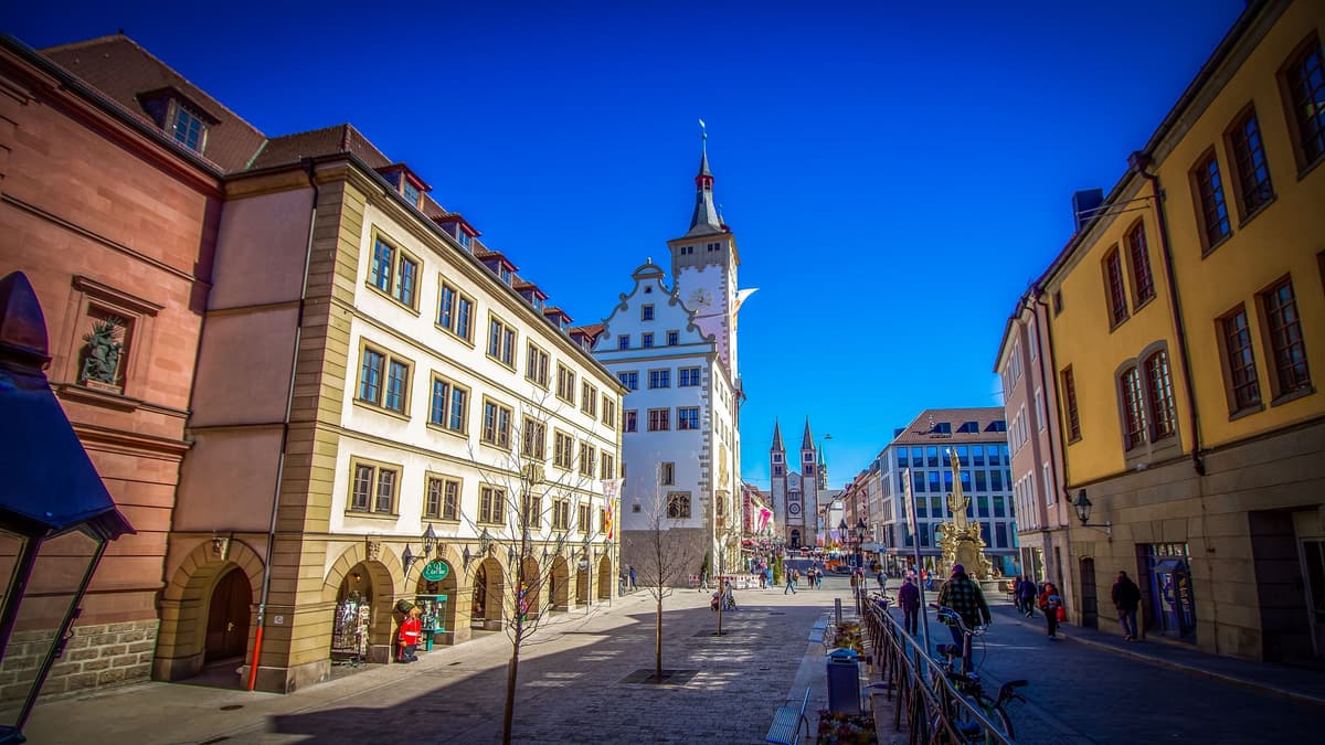 Grafeneckart mit Blick zum Dom