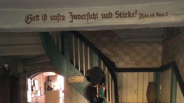 Treppenhaus im alten Pfarrhaus
