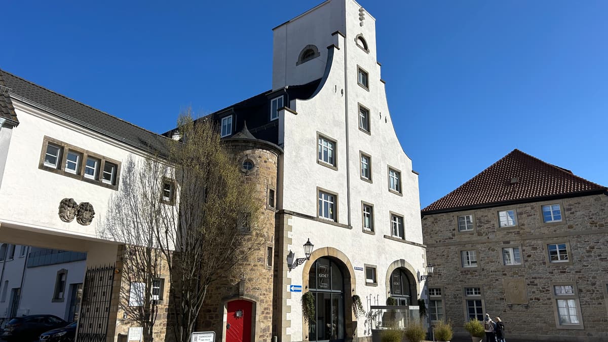 Alte Feuerwache und Redenhof